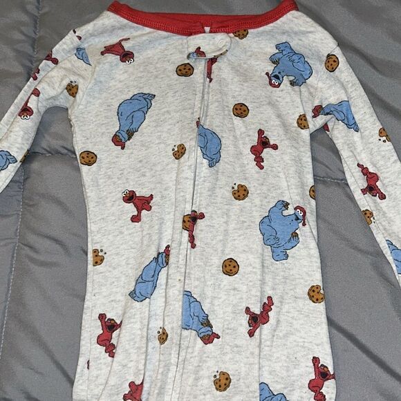 3t snug fit Elmo and Cookie Monster footed pajamas - Picture 2 of 2